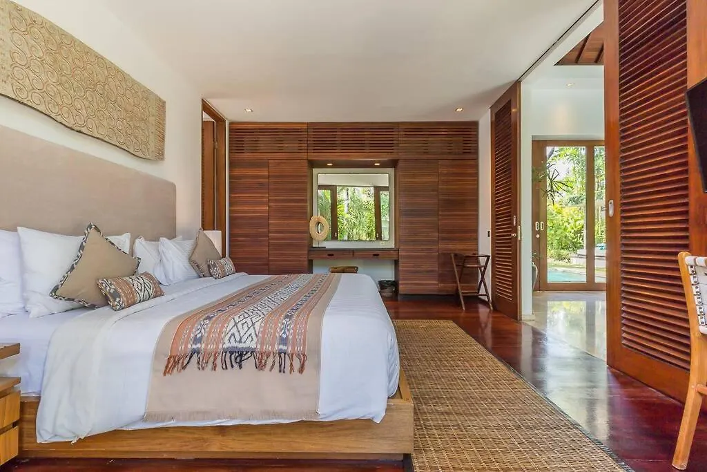 Eshara 21 Our Luxury 5Br Villa Escape And Huge Pool Oberoi Beach Seminyak